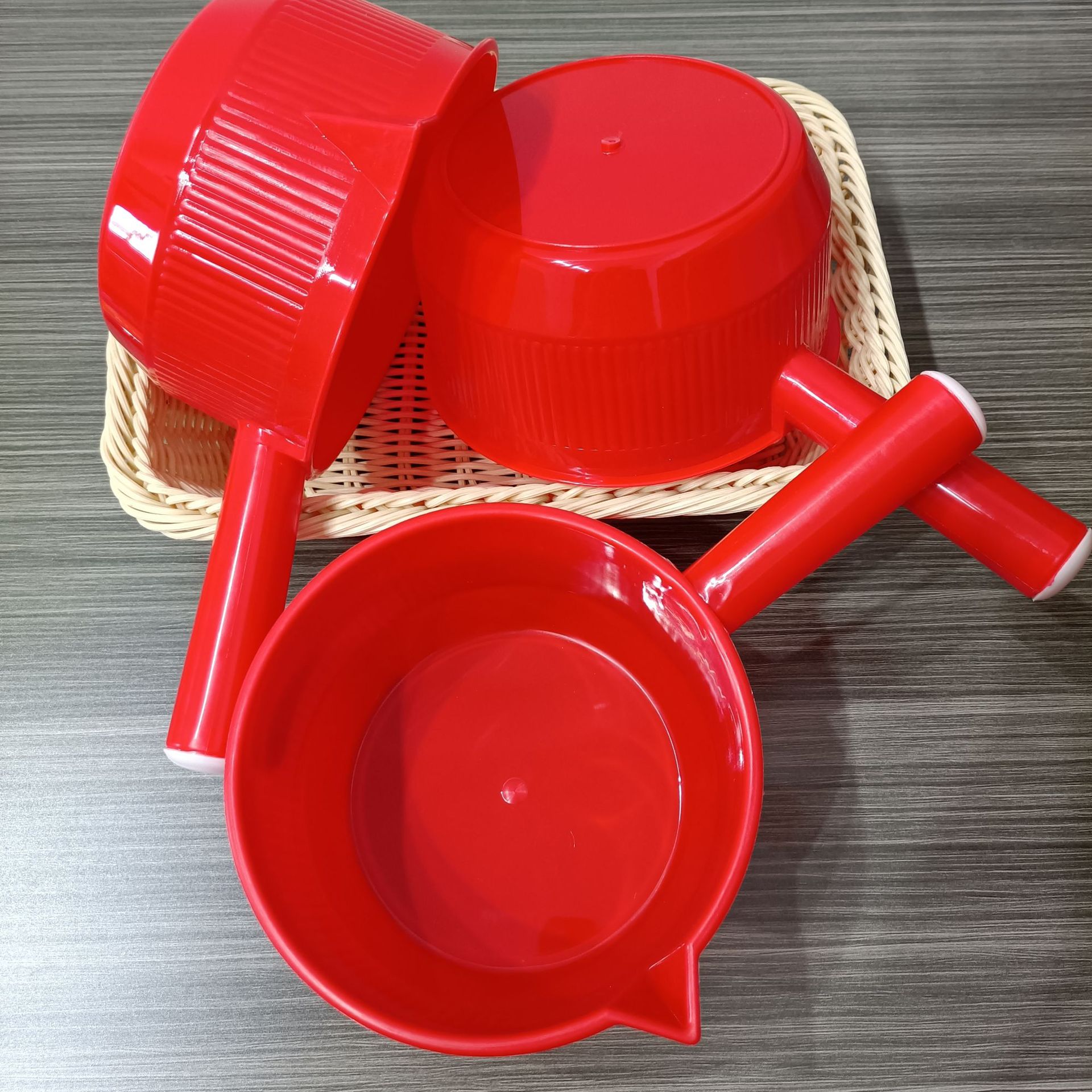 红色水瓢大号水勺红色塑料水瓢水舀子2元货源1元批发厨房用品