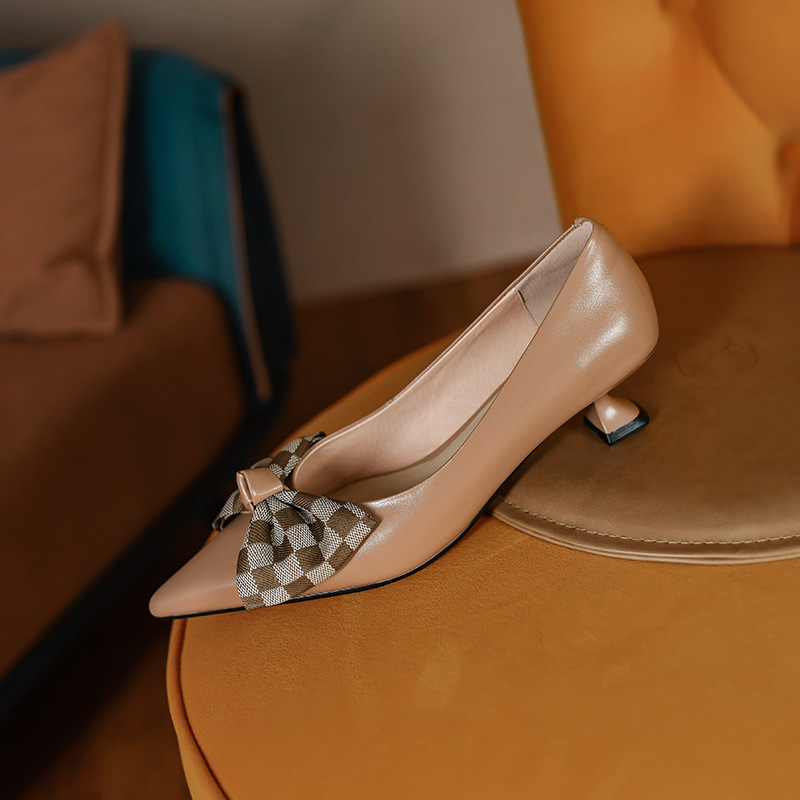 尖头高跟鞋低跟蝴蝶结新春单鞋微商网红实体店低跟高跟鞋法式优雅