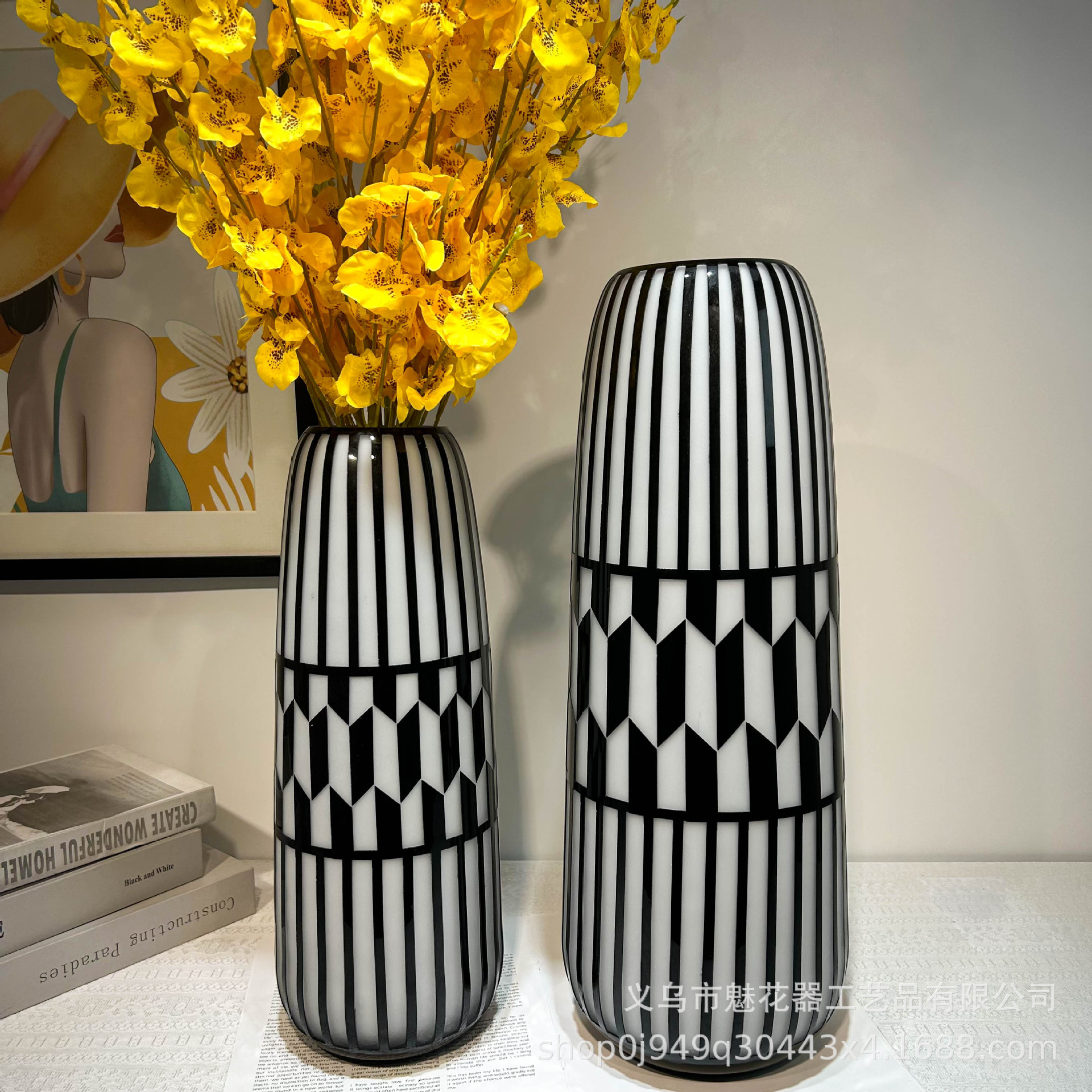 黑白套皮琉璃摹刻现代经典极简风异域风情花瓶创意家居样板间摆设