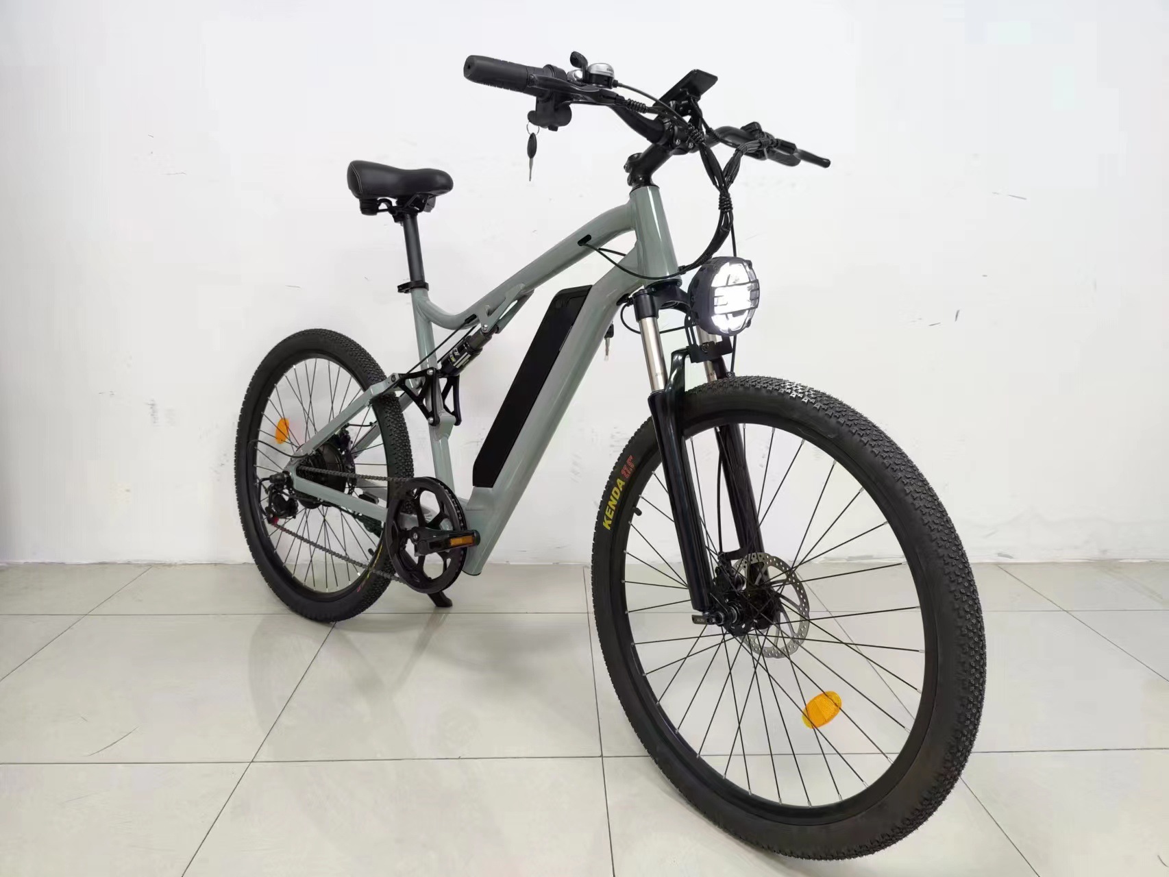 26寸48v内置软尾锂电自行车山地款电动自行车-阿里巴巴