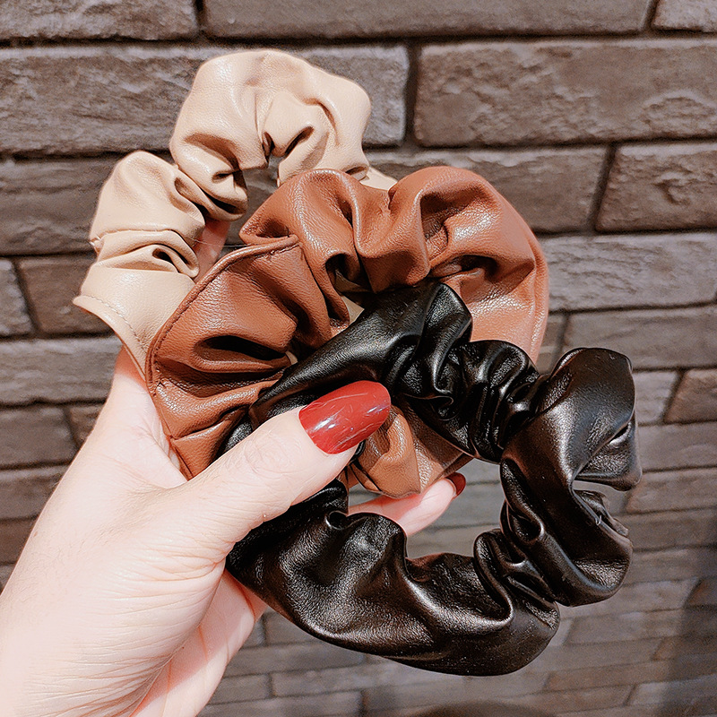 Korean New Autumn and Winter Gentle Milk Tea Color Elegant PU Leather Large Intestine Hair Band Hair Rope