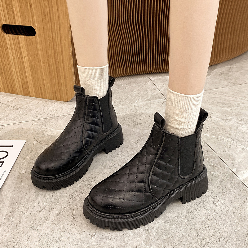 Platform Martin Boots Chelsea Booties for Women 2021 Winter New Korean Style Versatile Black Soft Leather Fleece-Lined Women's Shoes