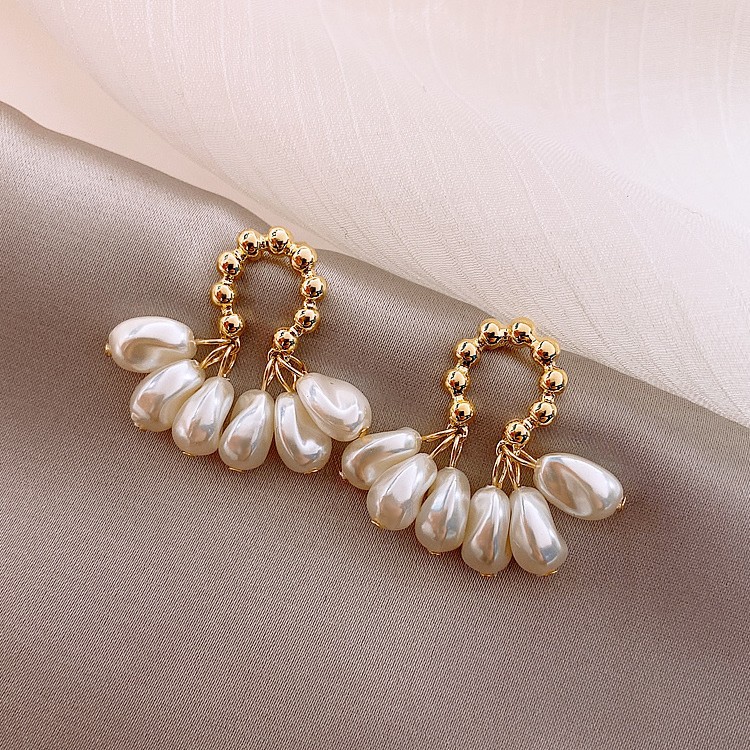 Gold Plated Silver Needle Zircon Pearl Flower Fritillary Earrings Simple and Stylish Earrings Elegant High-Grade Earrings for Women