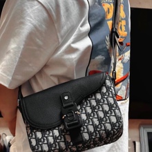 适用迪奥男包 老花男士马鞍包帆布单肩斜挎信使包邮差包双肩包