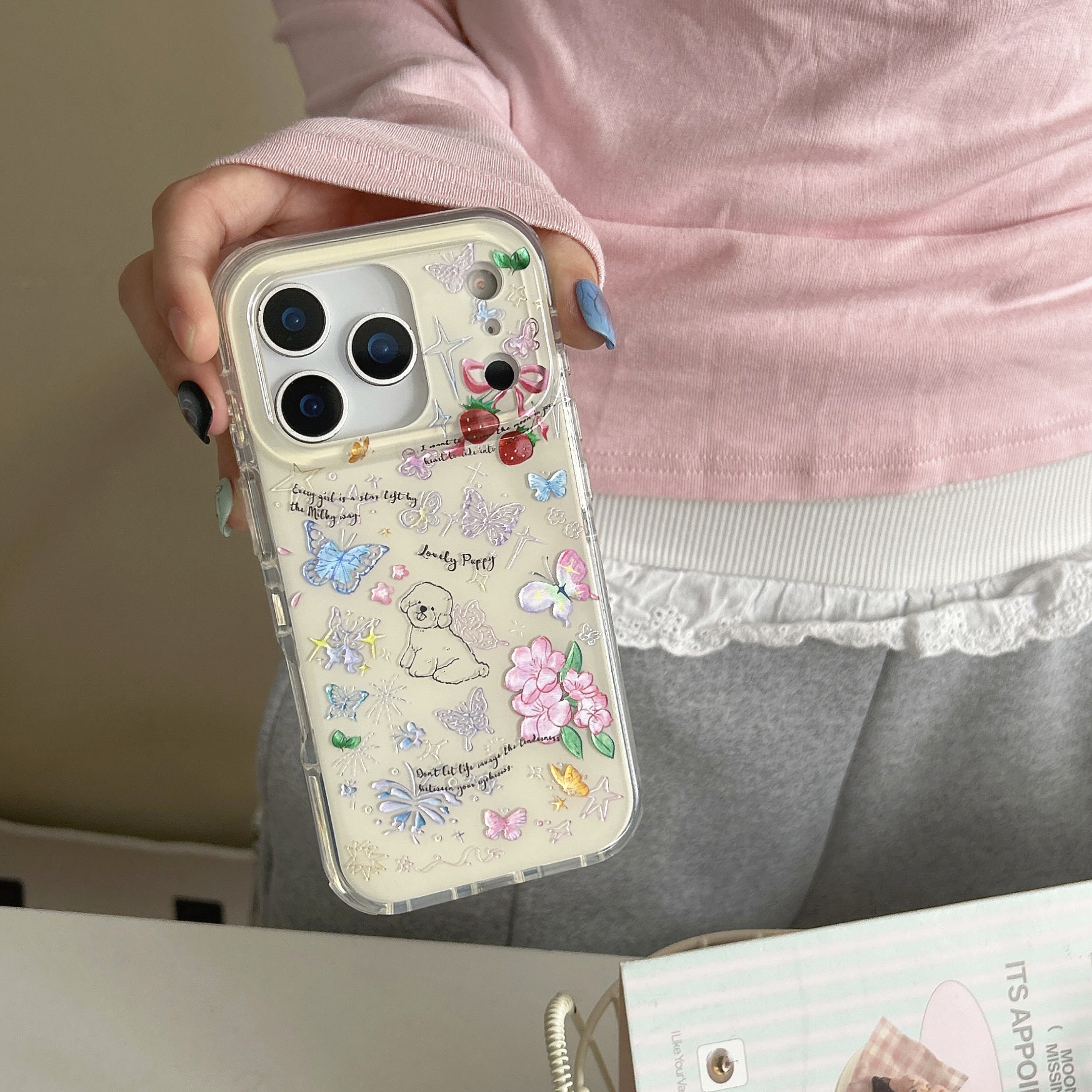 鎏金IMD花园小狗适用苹果16手机壳iPhone17promax新款14/15圆边壳