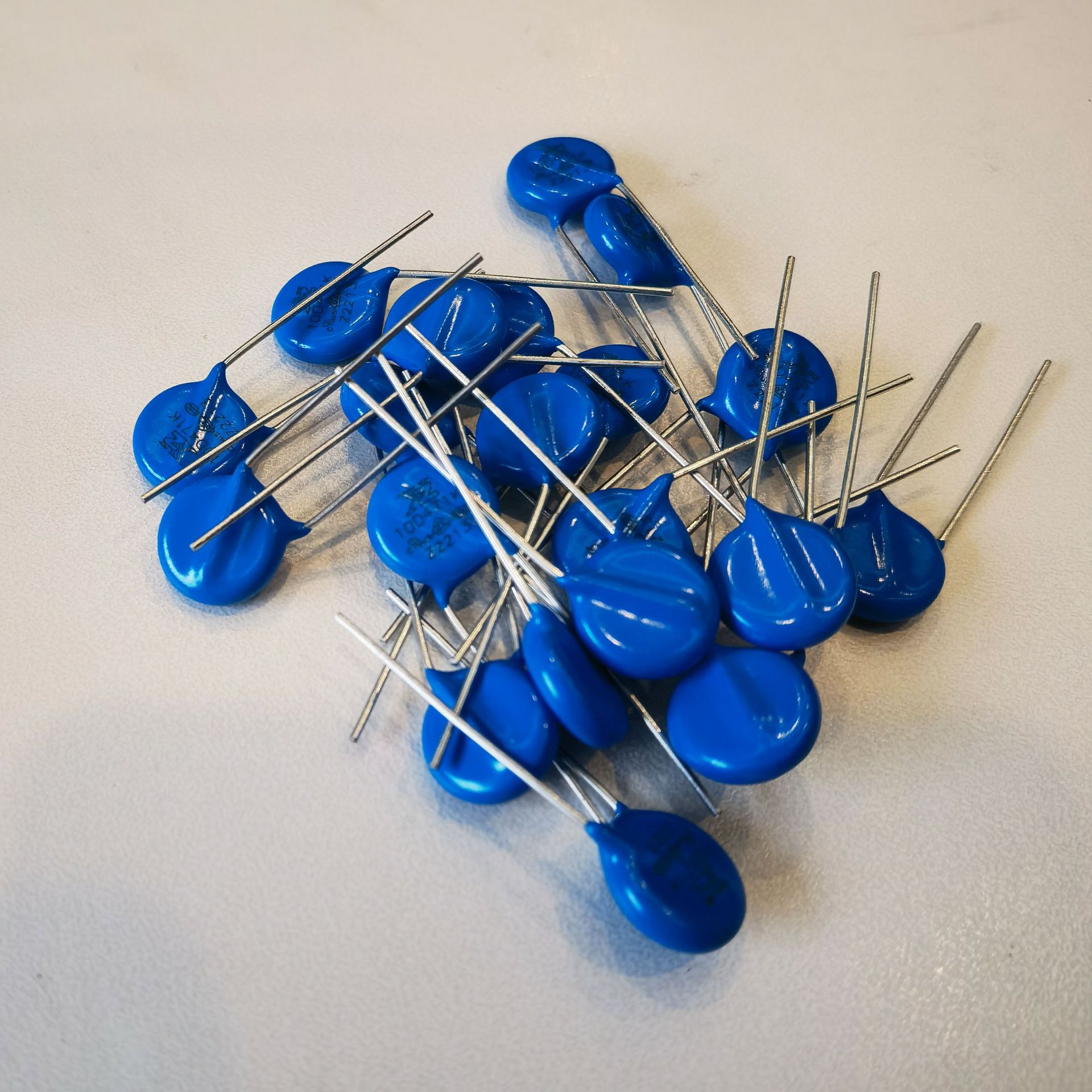 压敏电阻全系列 10d471k 470v10d-470v 氧化锌 保护电路 粉涂包封