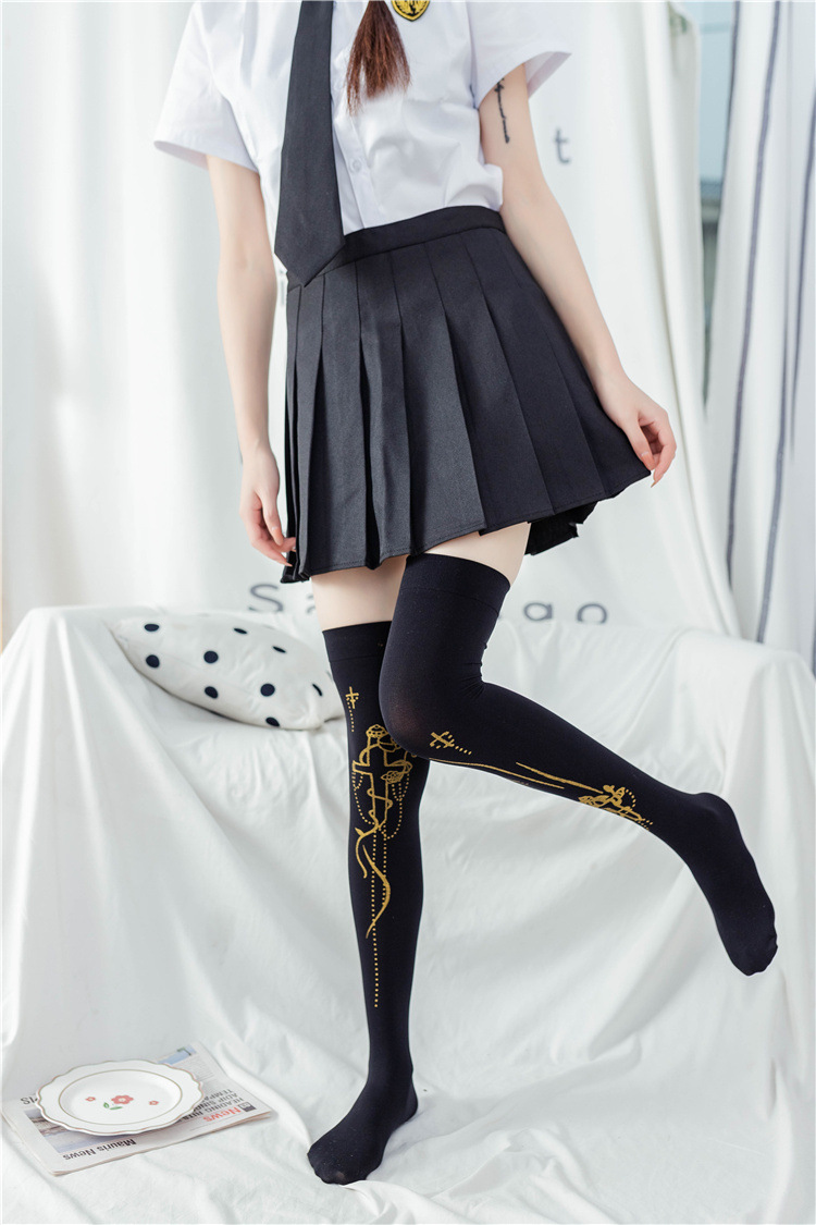 天鹅绒过膝袜大腿袜黑白丝袜烫金胶印lolita长筒jk学生微透女 cos