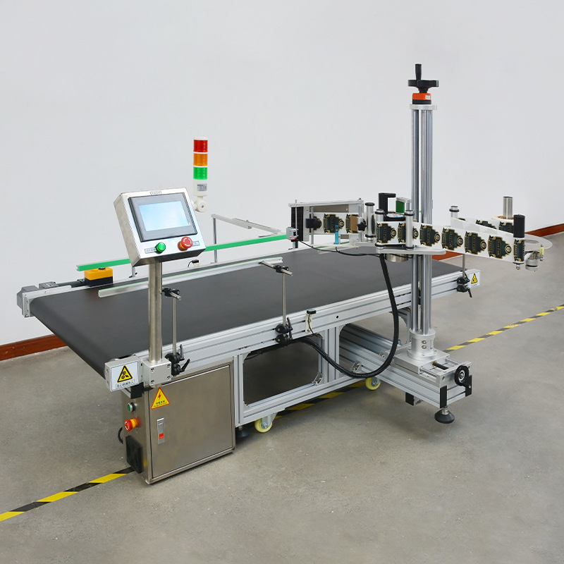 贴标世家非标定制低台流水线侧面不干胶贴标签机自动贴标机