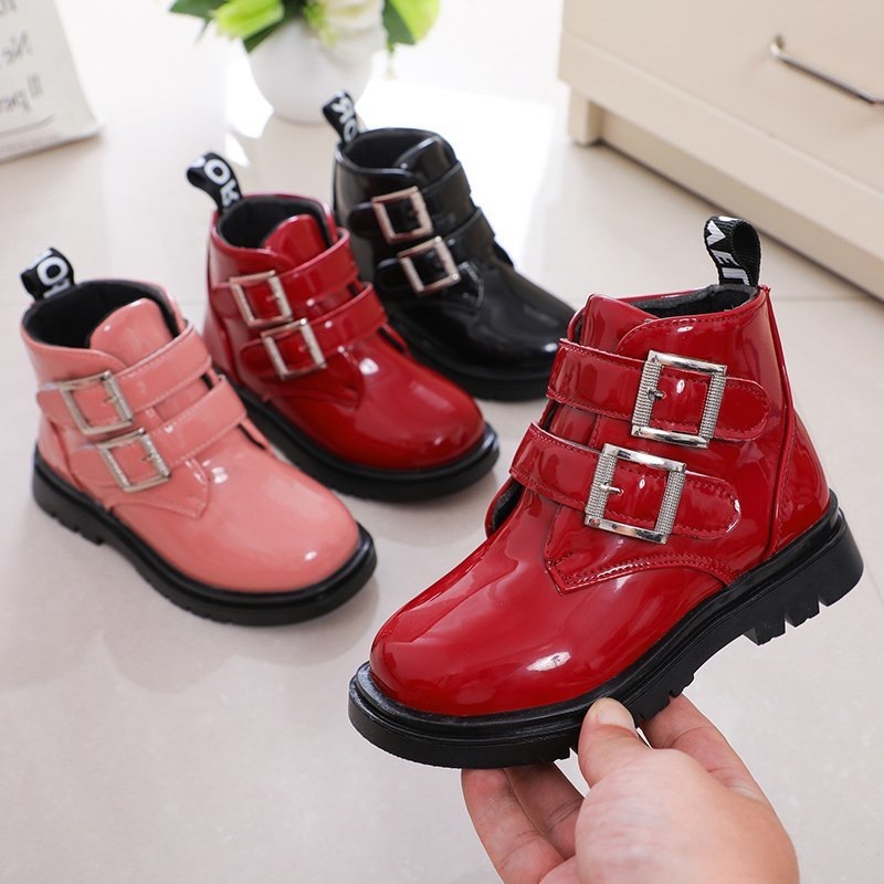 实物图片:女童马丁靴鞋搭扣儿童秋季鞋子幼儿园休闲鞋