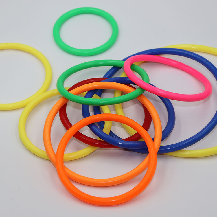 夜市地摊套圈玩具塑料扔套圈圈游戏加粗加厚实心圈空心圈厂家直供
