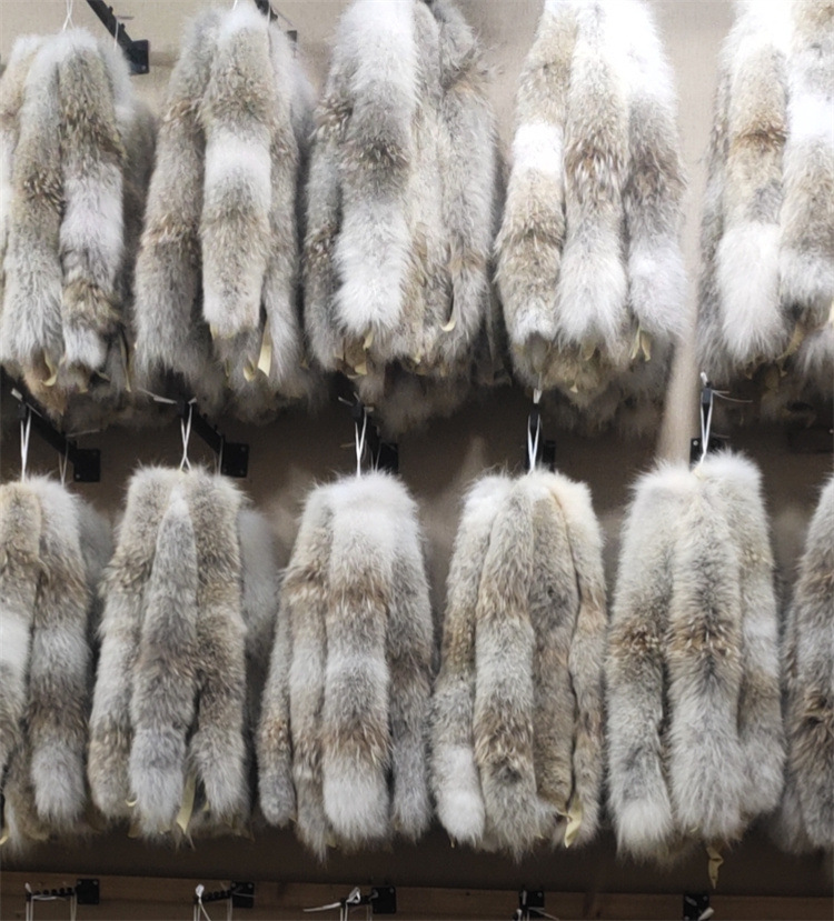 大鹅款羽绒服仿真狼毛领子青狼毛领子拼皮碎皮狼毛领子远征服毛领