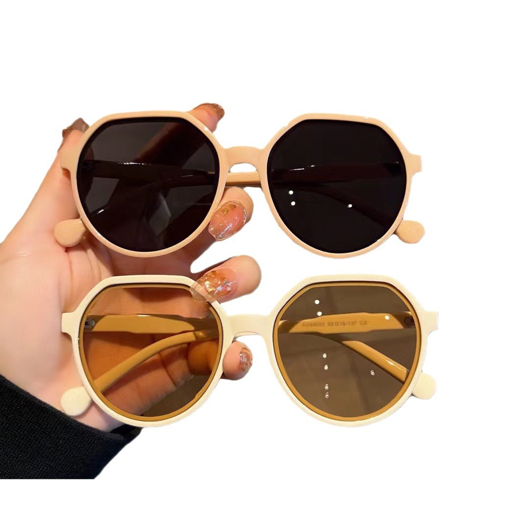 New Internet-Famous Sunglasses Women's Fashionable Uv Protection Vintage Street Shot Sunglasses Ins Advanced to Make Big Face Thin-Looked Glasses