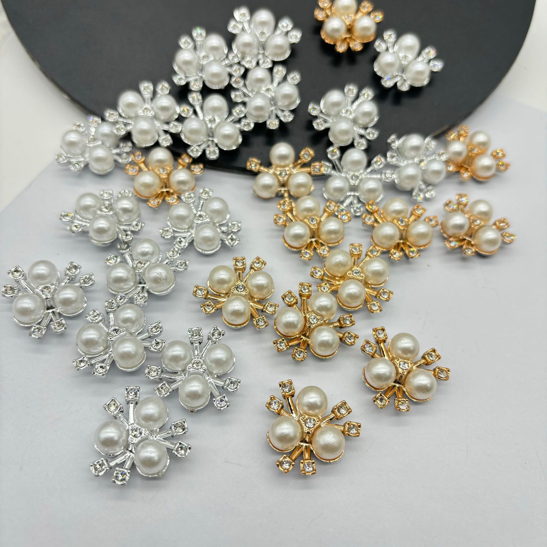 亚克力diy饰品仿合金三颗珍珠花心花盘扣发饰水钻手工配件材料