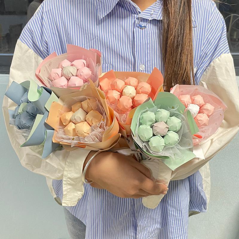网红创意diy儿童零食棒棒糖果手捧花束手工包装纸材料包生日礼物