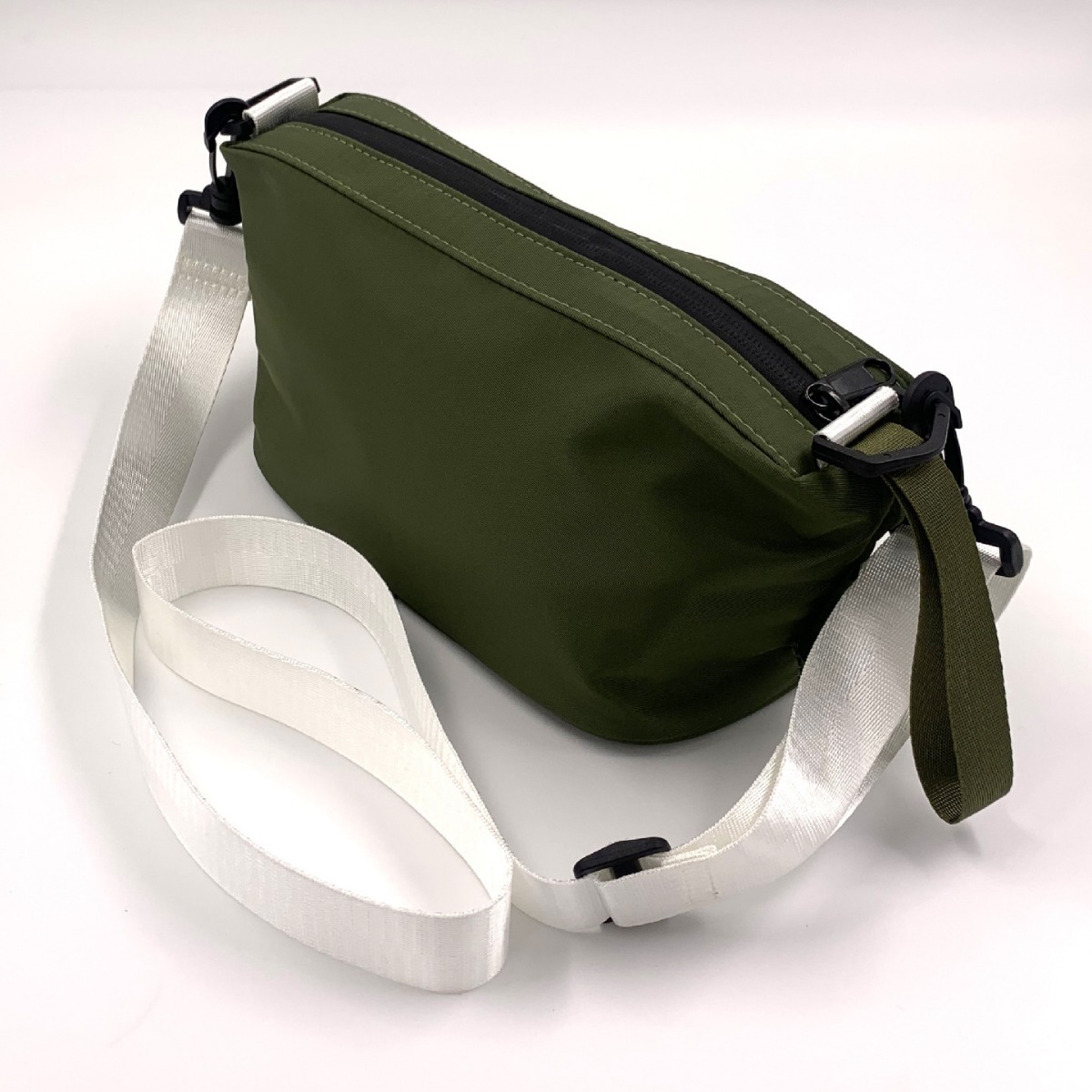 定制尼龙单肩包旅行洗漱收纳包便携女士男士高级感防水大容量包包