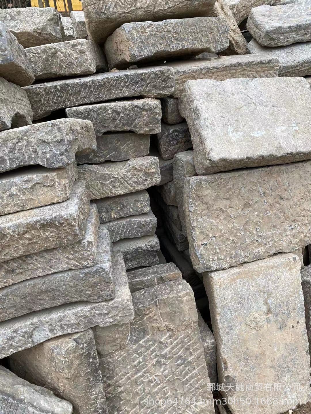 拆迁老石板批发旧石板价格大量锤布石批发报价量大从优欢迎选购