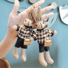 创意千鸟格小兔子挂件可爱毛绒公仔玩具钥匙扣时尚布偶娃娃机批发