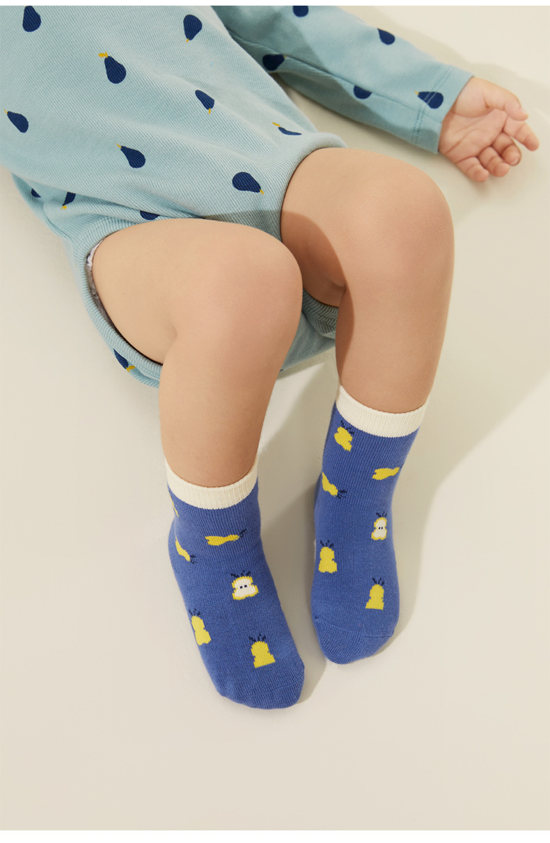 贝比童袜2021秋冬款卡通女童袜子4双/盒子儿童棉袜a类中筒袜批发