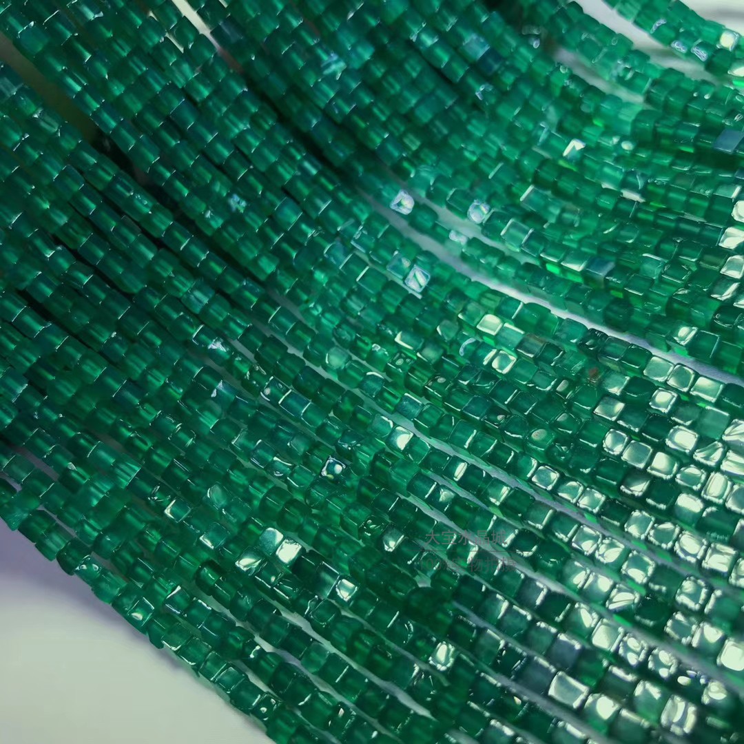 2x2mm 鸿初巴西绿玛瑙 四方型小方块散珠 四方形小方块型半成品珠