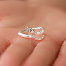 灵蛇蛇形戒指男女尾戒小蛇食指戒开口可调节小众设计个性指环简约