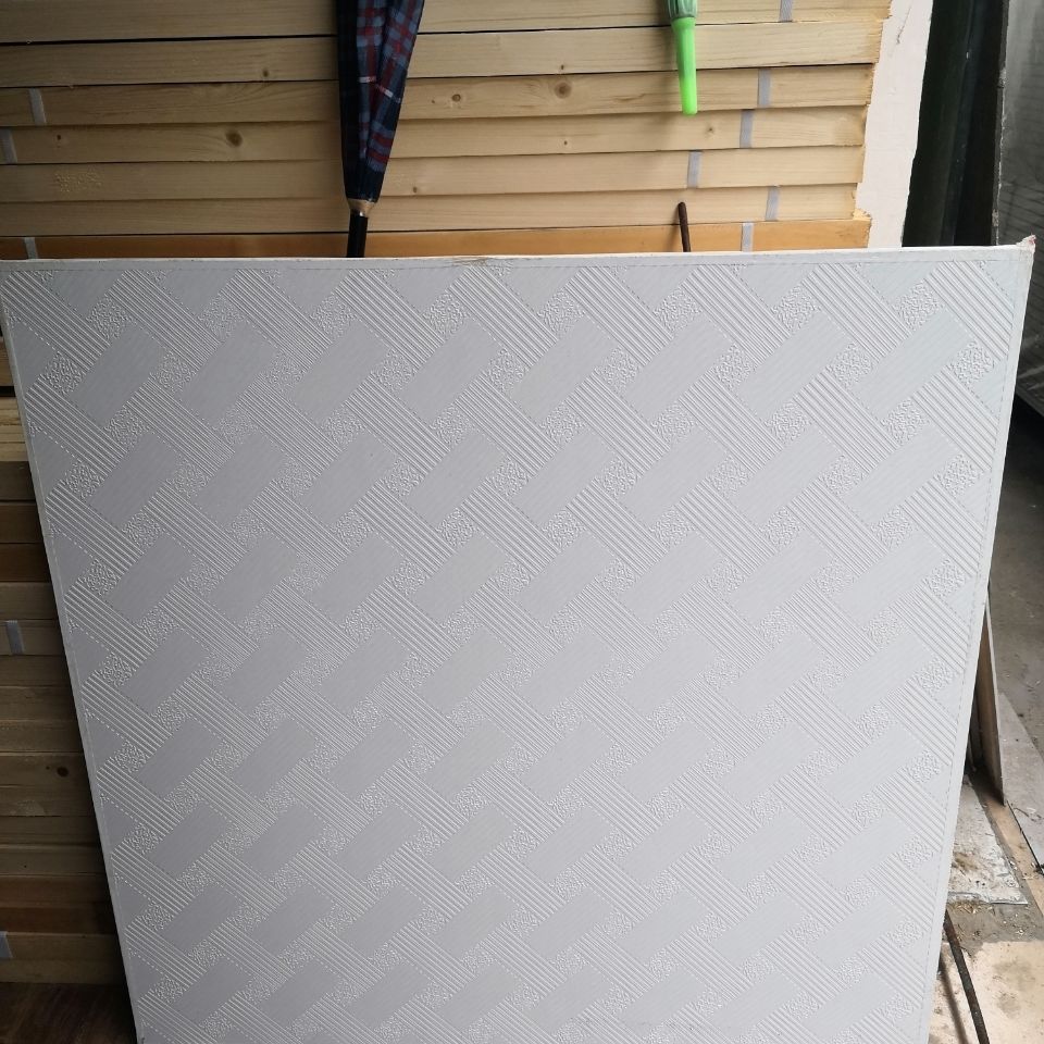 pvc覆膜石膏板pvc贴无尘天花板厂房龙骨防火覆膜板顶天板石顶装