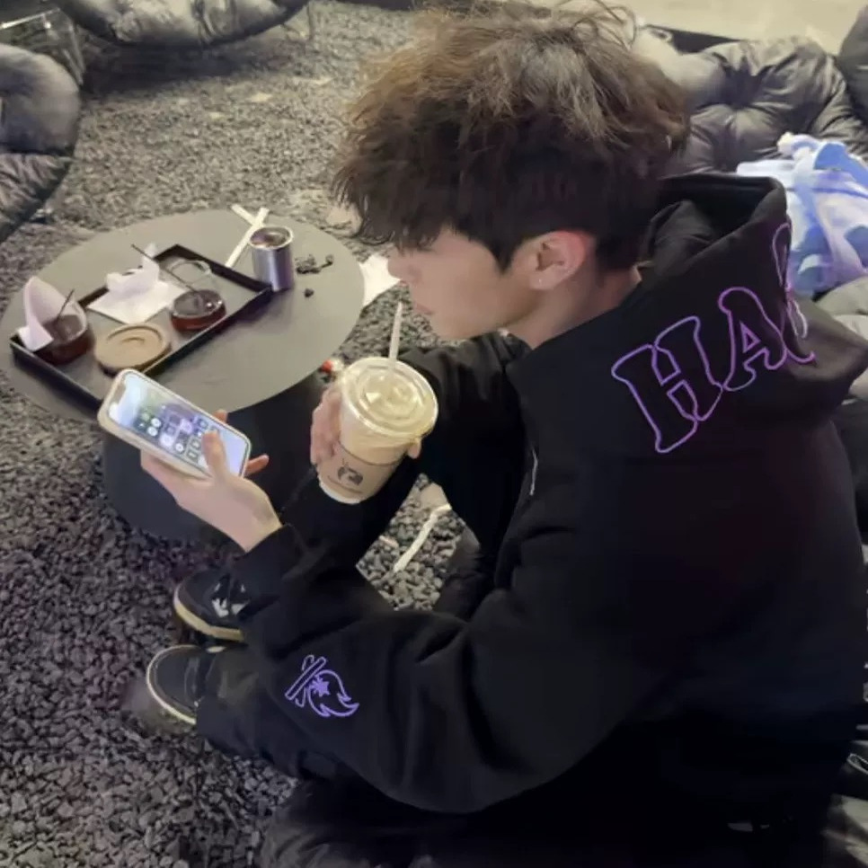 跨境美式高街痞帅351-400g小火苗刺绣卫衣男款纯棉重磅