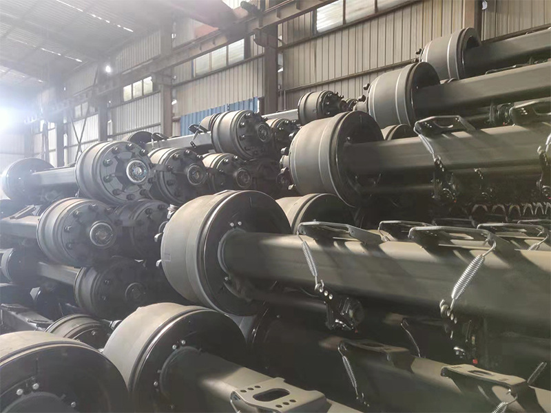 山东济宁半挂车美式车桥挂车桥管挂车后桥挂车车轴挂车零部件总成