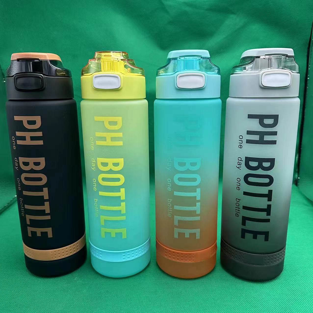 Sports Cup Good-looking Couple Portable Large Capacity Health Care Large Water Bottle New Homehold Bounce Sports Bottle Manufacturer