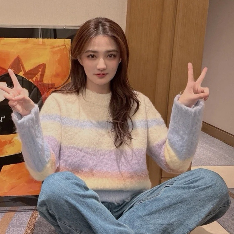 徐璐同款毛衣彩虹条纹马海毛套头针织衫秋冬设计感小众上衣女潮