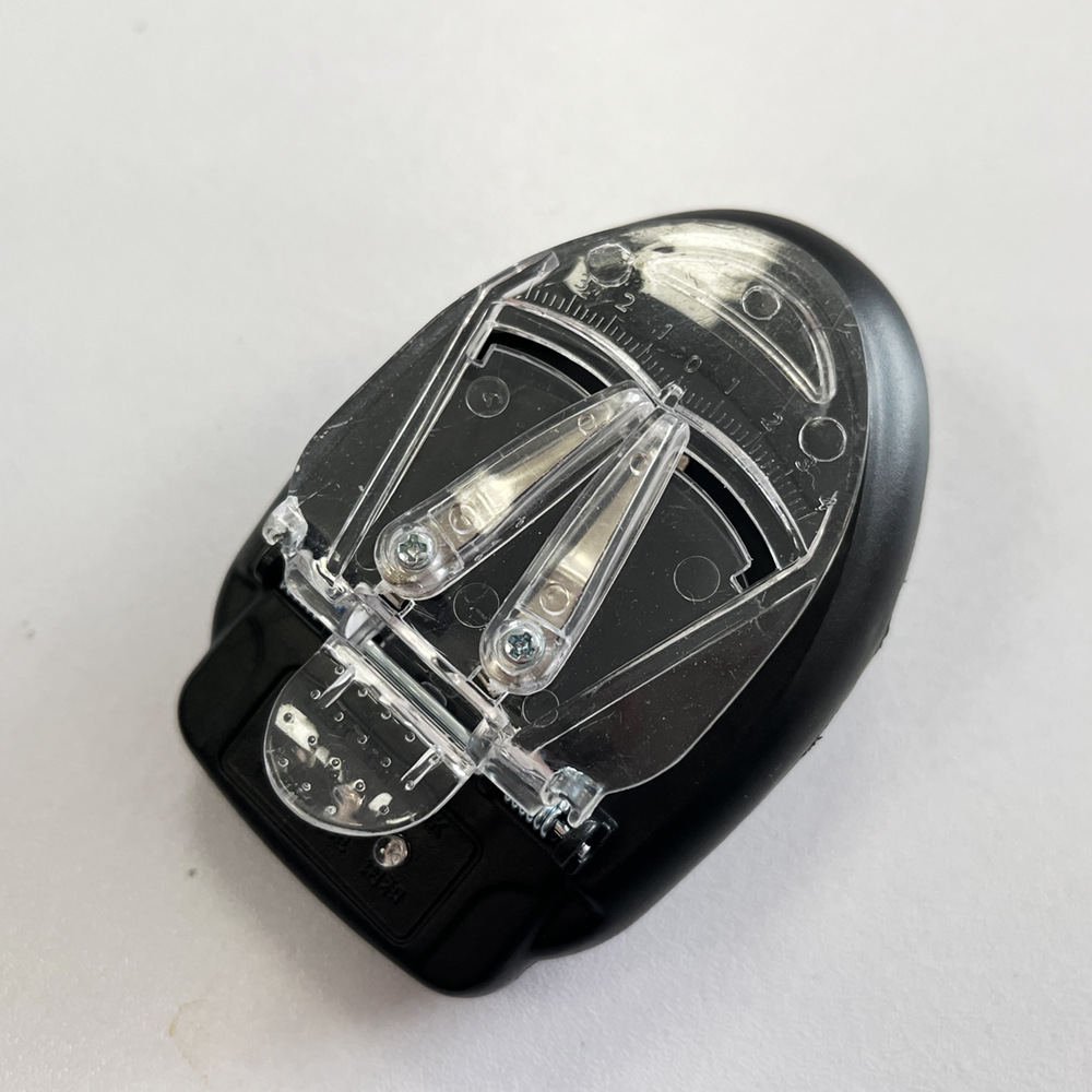 欧规黑三灯万能充