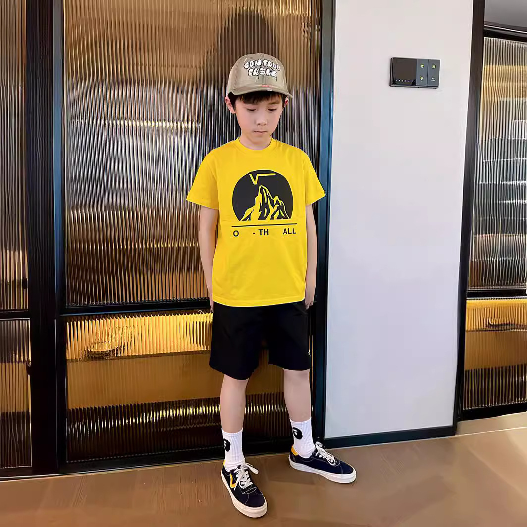 kk588 24春夏新款日系潮童装男童中大童上衣冰山印花图案儿童t恤