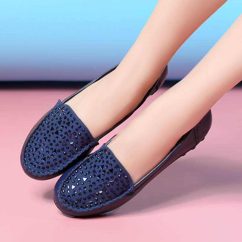 妈妈鞋子女40透气50岁穿的舒服女鞋豆豆鞋夏季平底软底中年人皮鞋