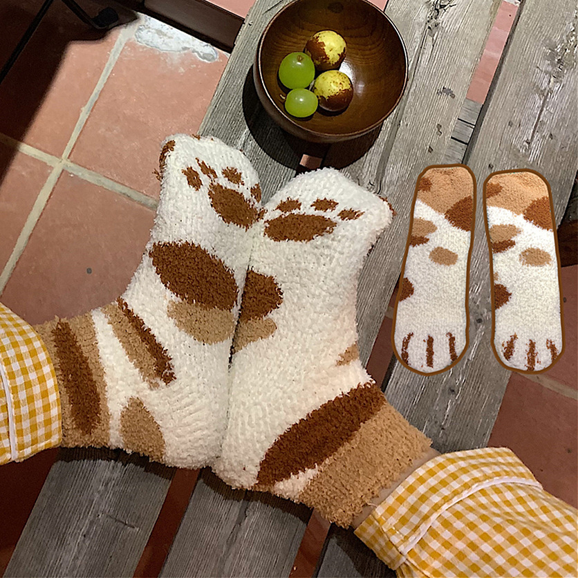 居家可爱软萌猫爪珊瑚绒睡觉袜冬季卧室加厚保暖毛绒中筒袜hmzmrw