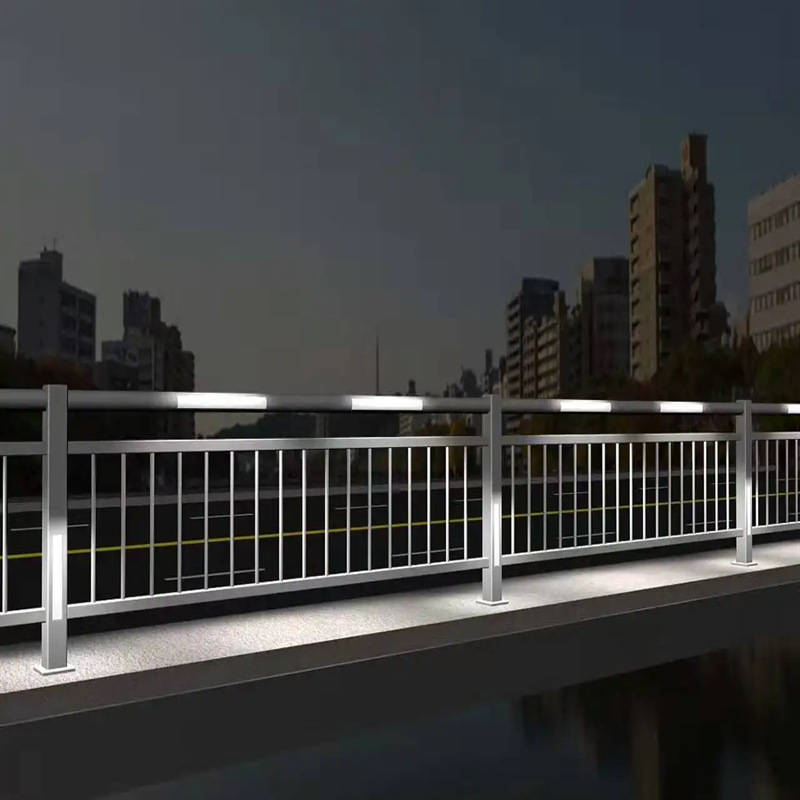 定制新款桥梁护栏河道304不锈钢复合管 人行道防撞铝合金铁艺栏杆