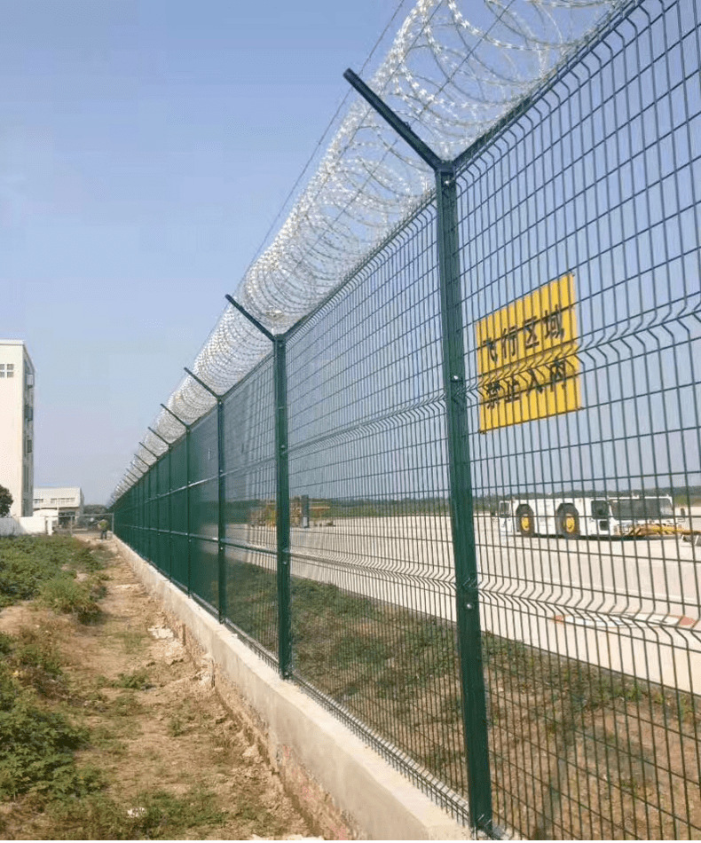 定制监狱看守所机场军事边境围界安全防护隔离栅刀片防攀爬护栏网