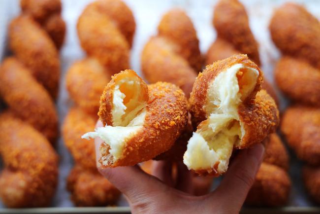 酸奶大麻花 榴莲爆浆大麻花 夹心麻花 可定制夹心