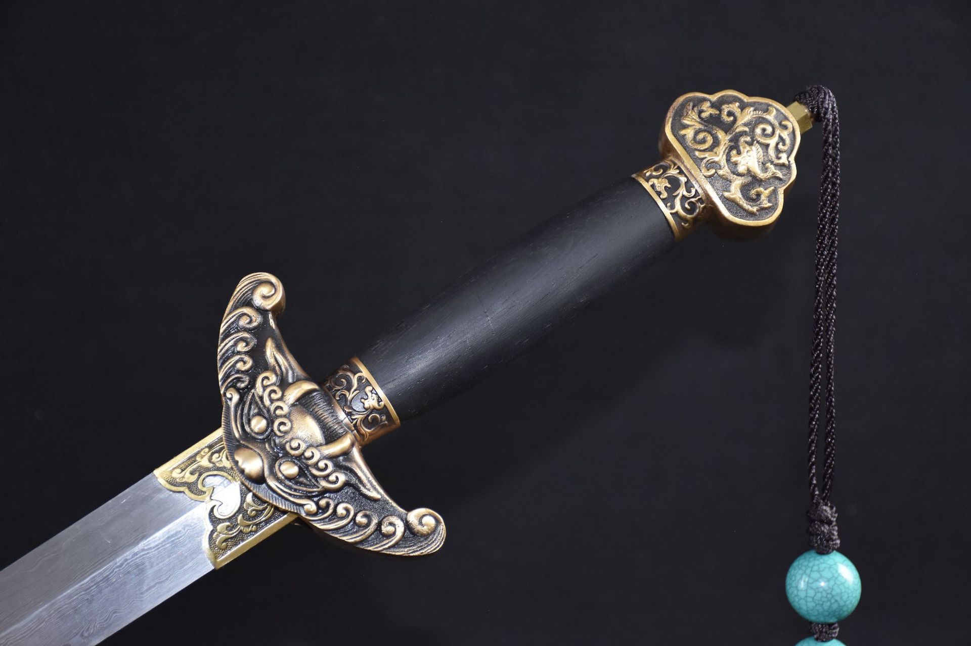 龙泉华影刀剑花纹钢传统剑宝剑手工锻打硬剑工艺品冷兵器未开刃