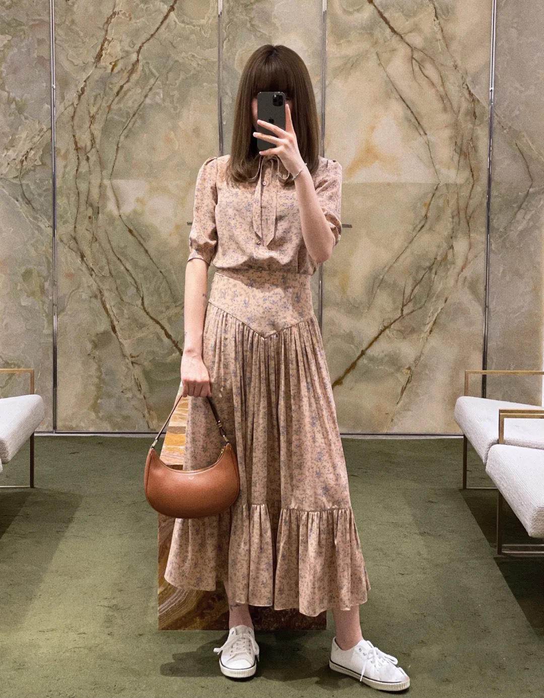 0成交11件广州唯可衣秀服饰厂1年相似花开知多少 泡泡裙21ss碎花伞裙