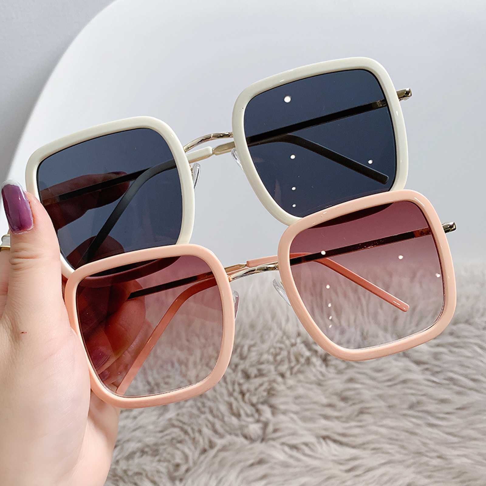 European and American New Large Frame Black Sunglasses Fashion Black Ring Metal Sunglasses Internet Celebrity Street Shooting Hong Kong Style Glasses 9988x