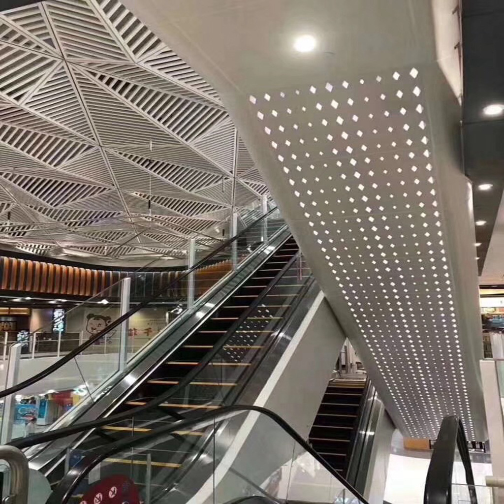 商场电梯顶装饰2.5mm造型穿孔铝板 中庭电梯包边走道墙面铝单板
