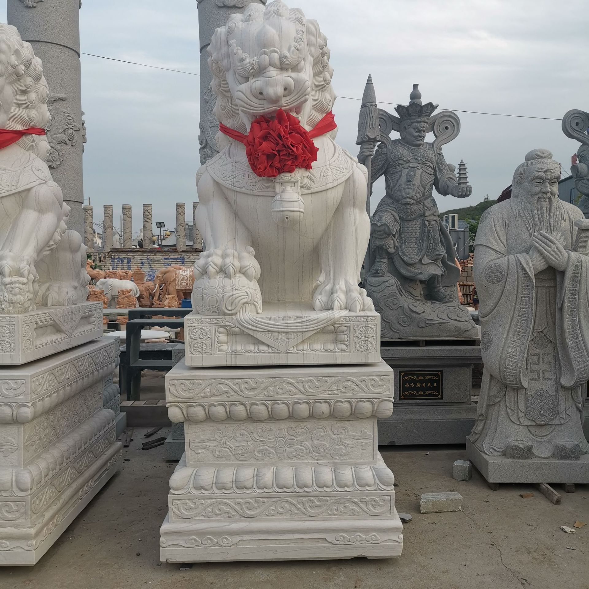 汉白玉大理石青石狮子一对看门镇宅家用摆件精品雕塑支持定制