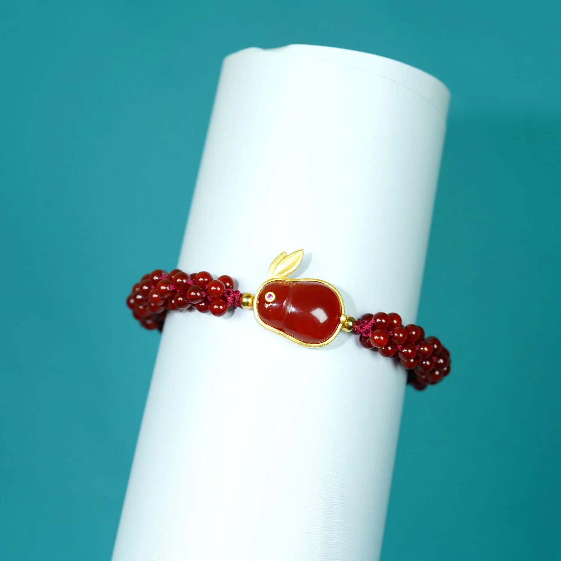 Hot Sale Natural Red Agate Silver Inlay Rabbit Bracelet Agate Corn Straw Women's Small Fresh Bracelet Wholesale