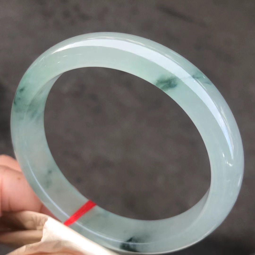 巴山翠玉手镯翡翠飘花手镯冰种玉石正圈女款手镯子