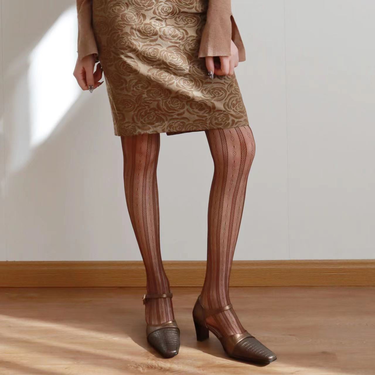 2024春夏新品复古竖纹小花细网袜高级感多色防勾丝薄款丝袜连裤袜