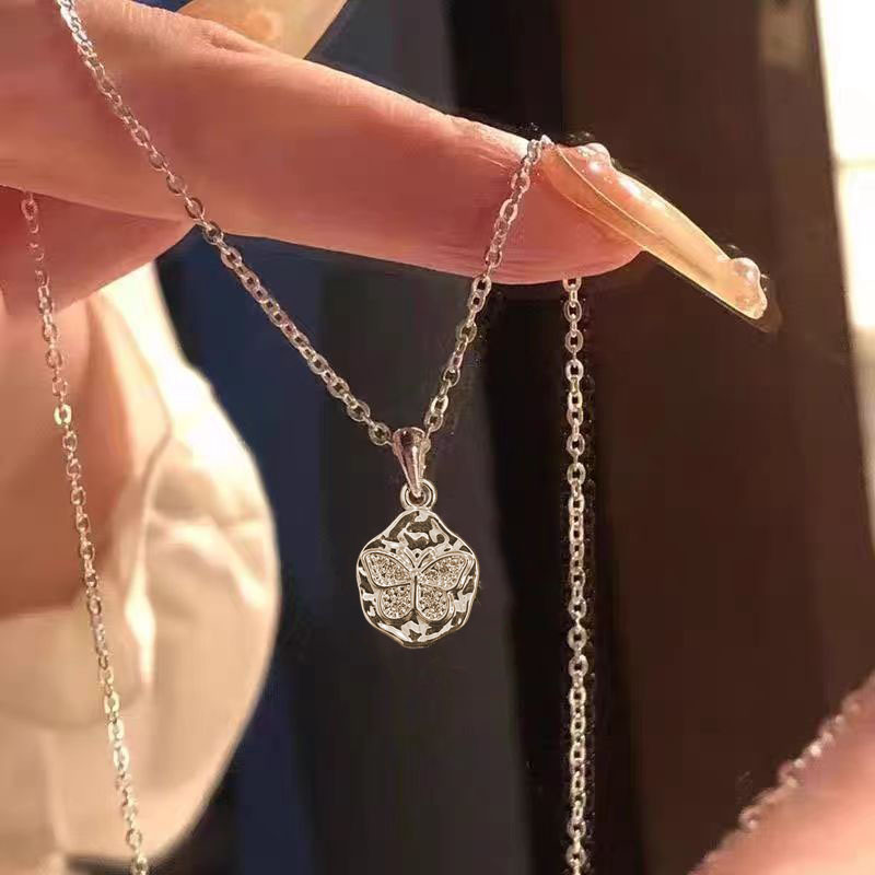 2024 New Fashion Brand Diamond Butterfly Necklace Women's Japanese and Korean All-Match High-End Minority Fashion Design Clavicle Chain