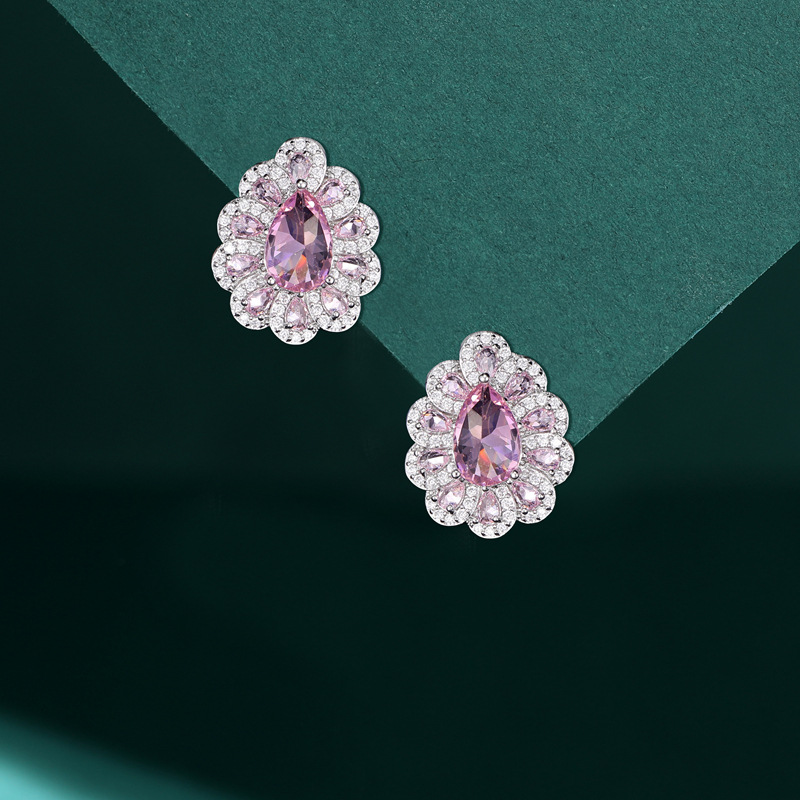 精致高级感中古耳环短款925银针锆石气质通勤百搭日常水滴耳钉女