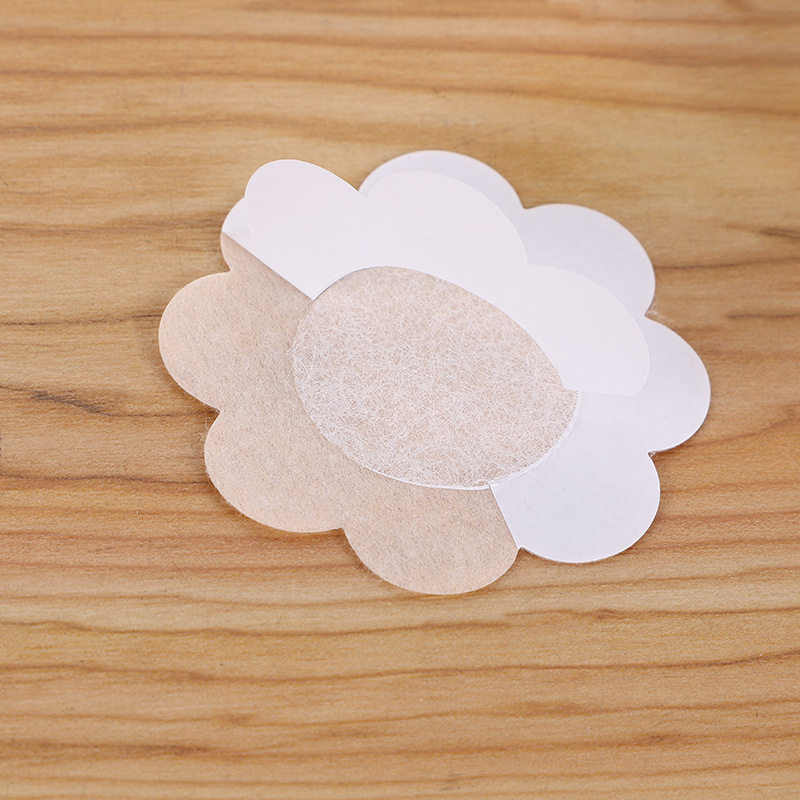 透气一次性无纺布梅花形乳贴 创意圆形防走光防凸点薄款胸贴 现货