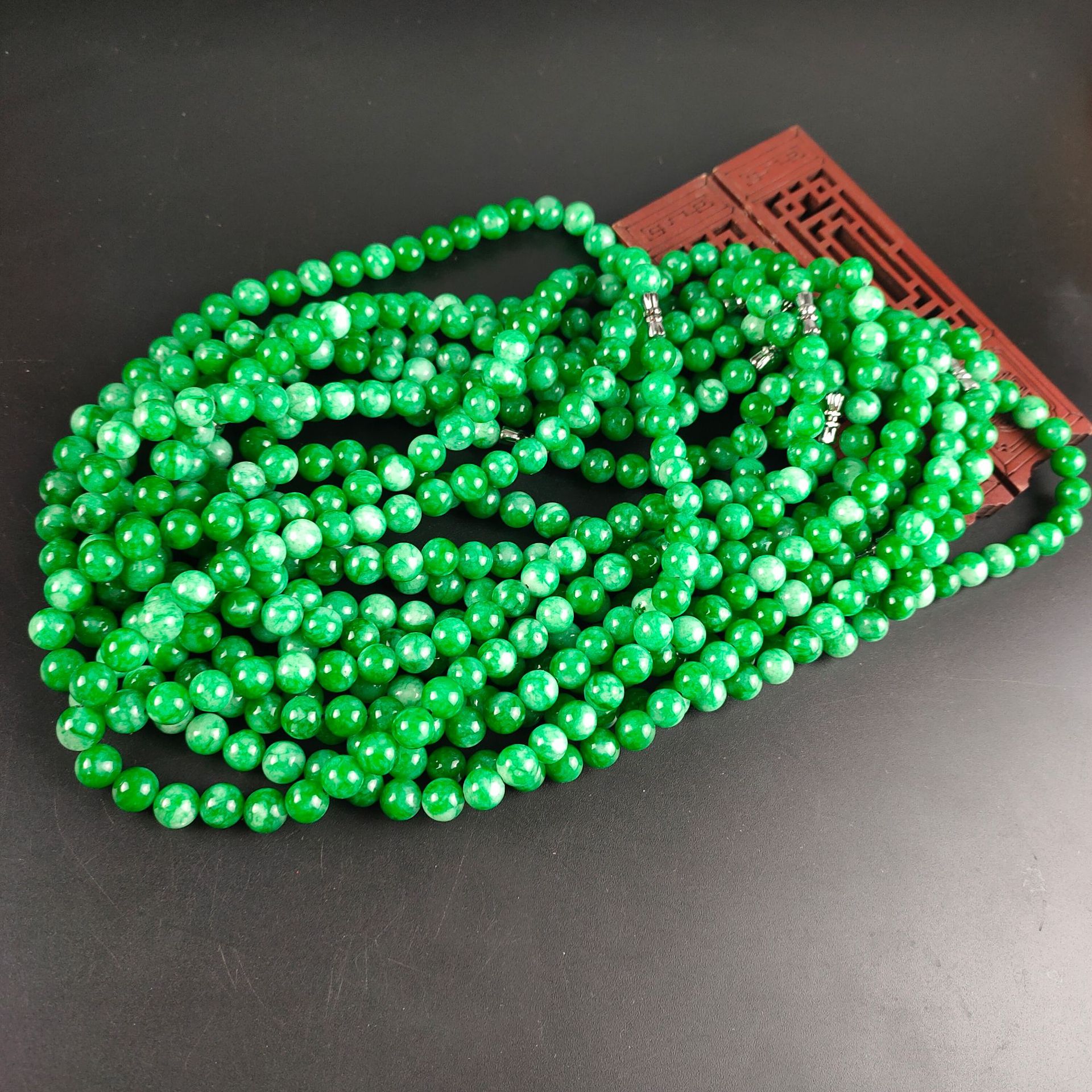 供应珠宝玉器马来玉项链干青圆珠佛珠翡翠项链铁龙生翡翠色项链
