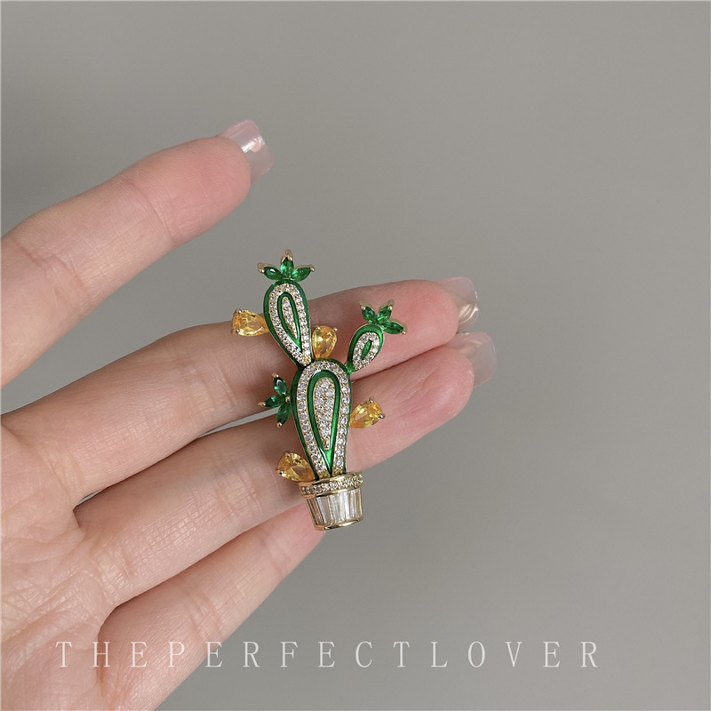 Korean Style Micro Inlaid Zircon Cactus Brooch Exquisite High-End Creative Personalized Fashion Corsage Ins Accessories