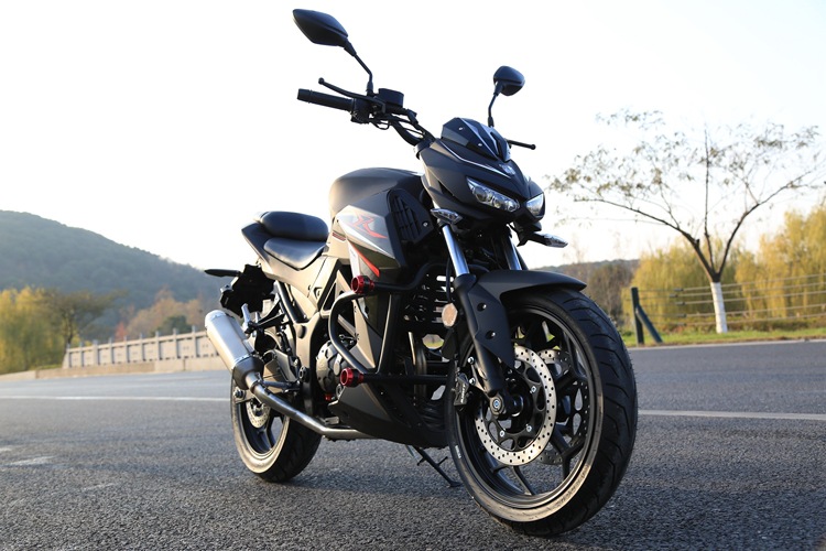 200cc电喷国四成人燃油摩托车大蟒蛇摩托车大盘碟刹越野车跑车